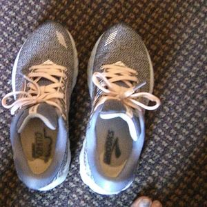 Brooks Adrenaline 19 woman's shoe